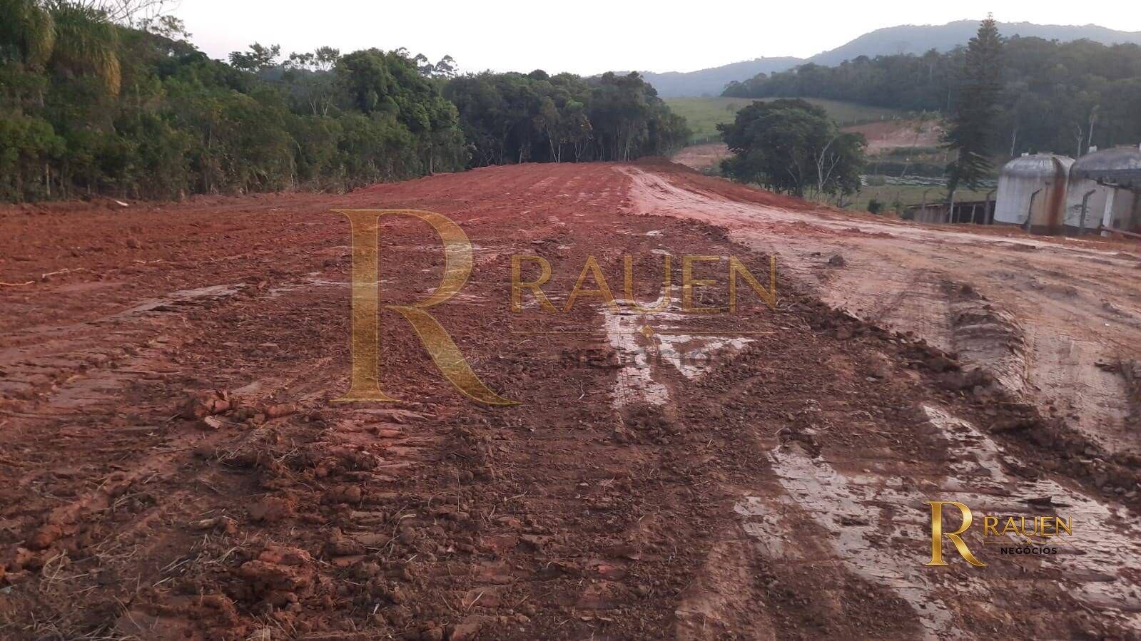 Área na BR 101 - Balneário Piçarras - SC