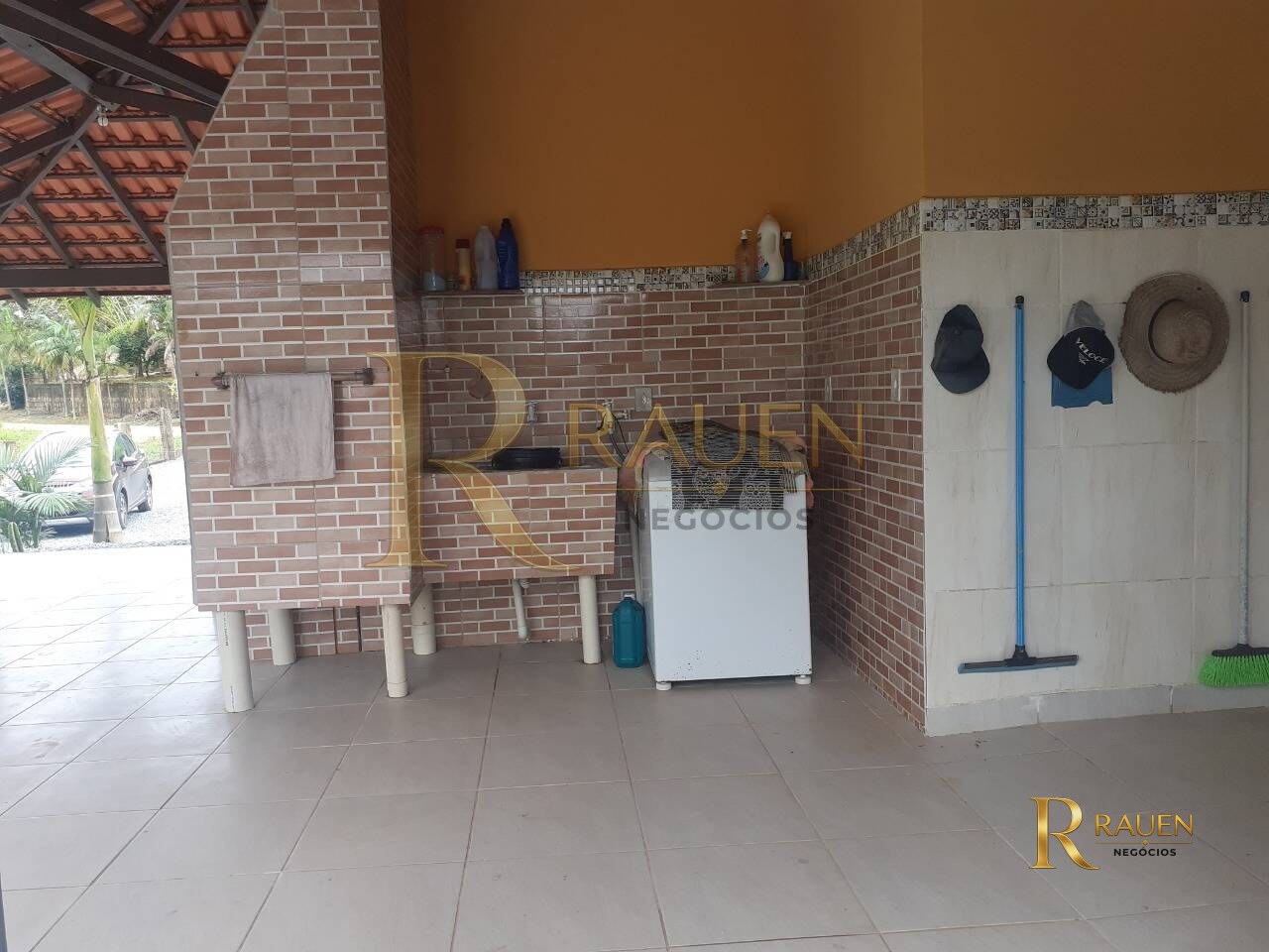 Alugo casa para temporada em Itajuba, lado BR 101, com acomodação até 15 ps