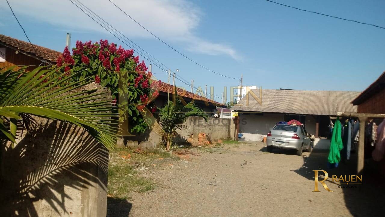 Vendo terreno 340m2 ao lado da colônia de pescadores de Balneário Piçarras